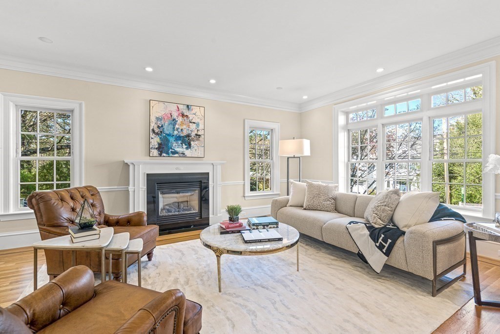 2 River Glen Road Wellesley, MA 02481 - Photo 4 of 39