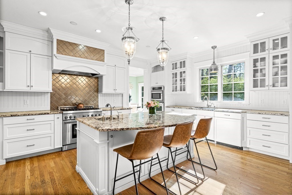 2 River Glen Road Wellesley, MA 02481 - Photo 9 of 39