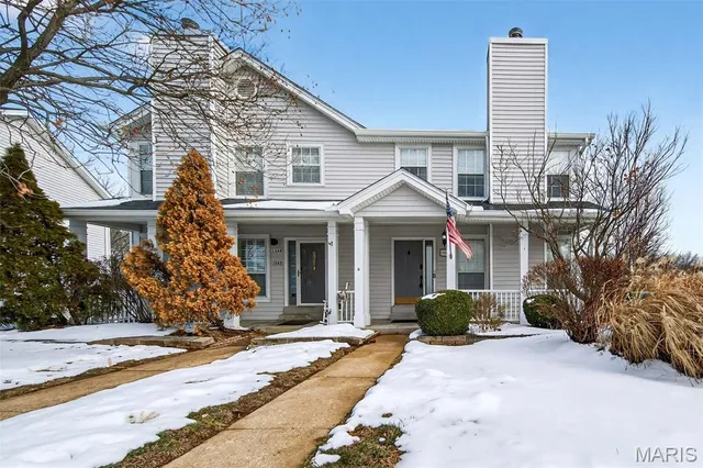 $250,000 | 1450 Whispering Creek Drive, Ballwin, MO 63021