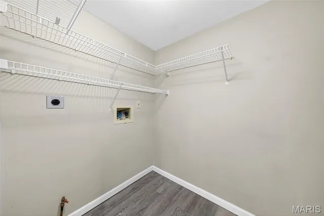 $250,000 | 1450 Whispering Creek Drive, Ballwin, MO 63021