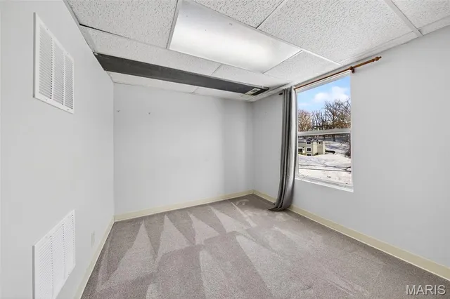 $250,000 | 1450 Whispering Creek Drive, Ballwin, MO 63021