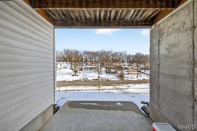 $250,000 | 1450 Whispering Creek Drive, Ballwin, MO 63021