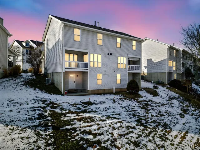 $250,000 | 1450 Whispering Creek Drive, Ballwin, MO 63021