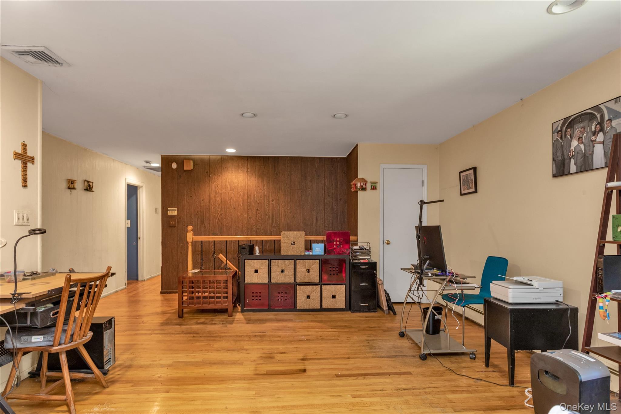 270 Frost Pond Road Glen Head, NY 11545 - Photo 16 of 19 Second floor living space