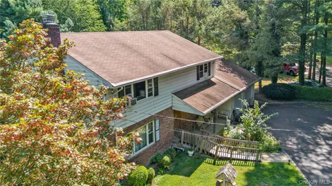 $1,699,000 | 270 Frost Pond Road, Glen Head, NY 11545