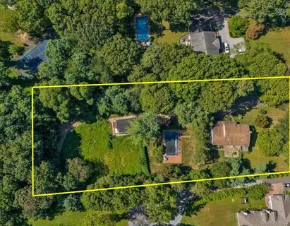 $1,699,000 | 270 Frost Pond Road, Glen Head, NY 11545