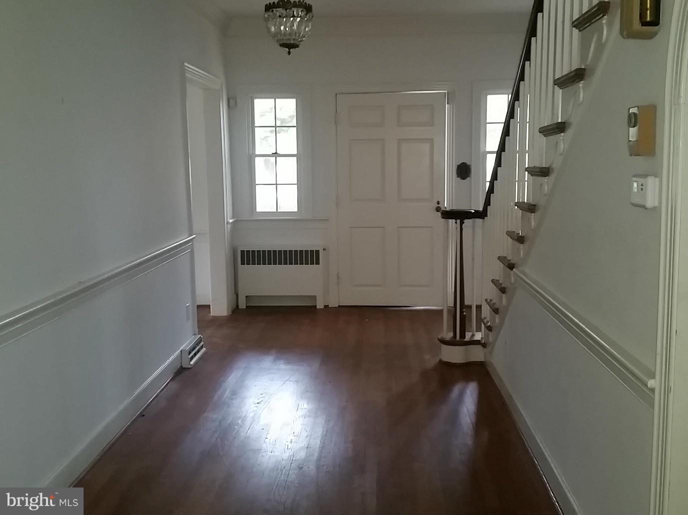 186 Rectory Road Montross, VA 22520 - Photo 8 of 20 center hall looking toward front door