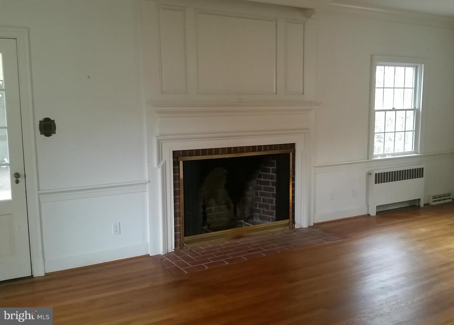 186 Rectory Road Montross, VA 22520 - Photo 10 of 20 Living Room