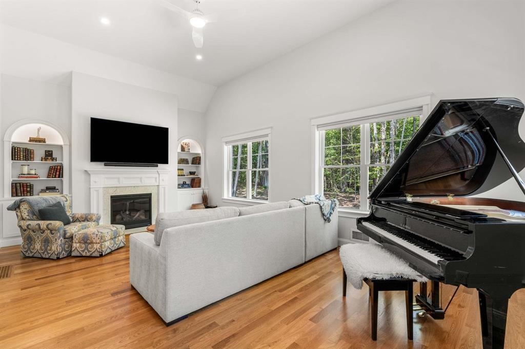 131 Exeter Road North Hampton, NH 03862 - Photo 9 of 39