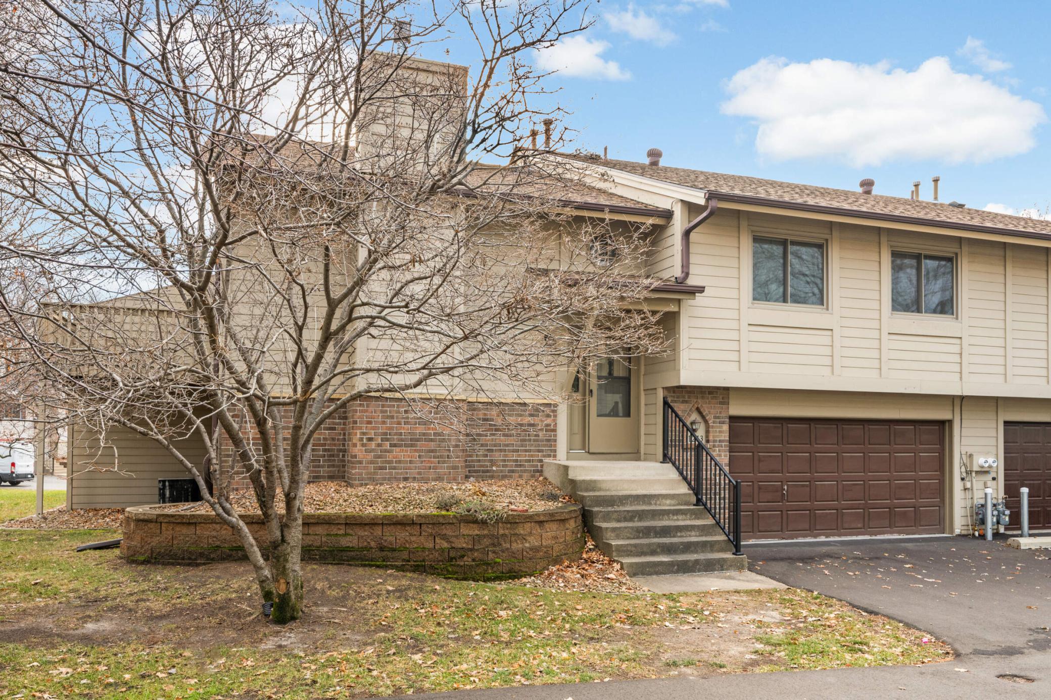 11213 Xavier Road Bloomington, MN 55437 - Photo 2 of 22 Gallery Image 2