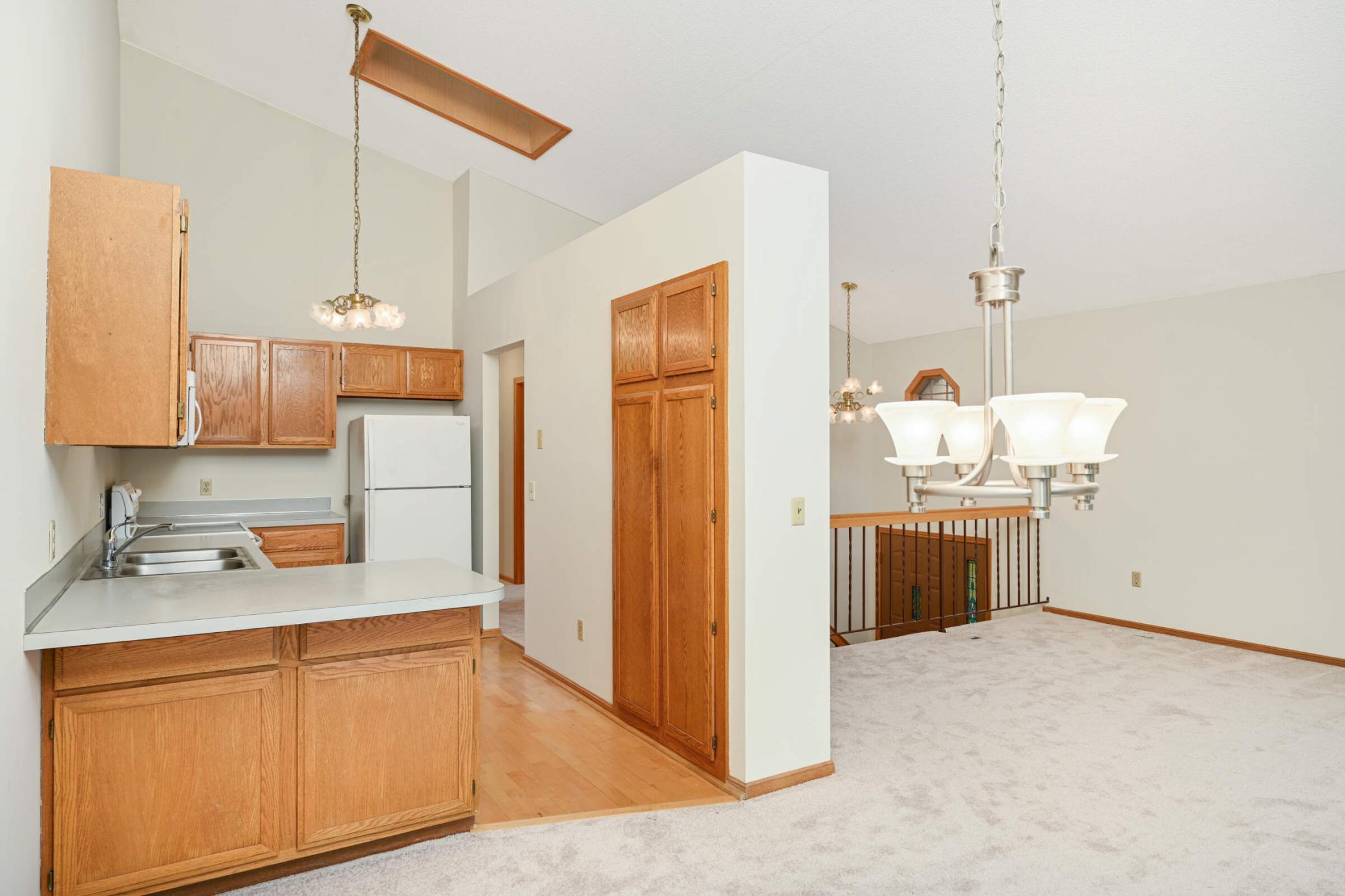 11213 Xavier Road Bloomington, MN 55437 - Photo 6 of 22 Gallery Image 6