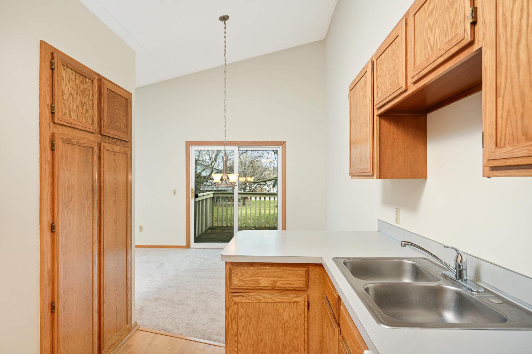 11213 Xavier Road Bloomington, MN 55437 - Photo 9 of 22 Gallery Image 9