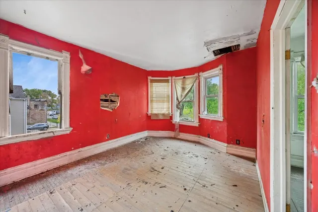 a view of empty room with window