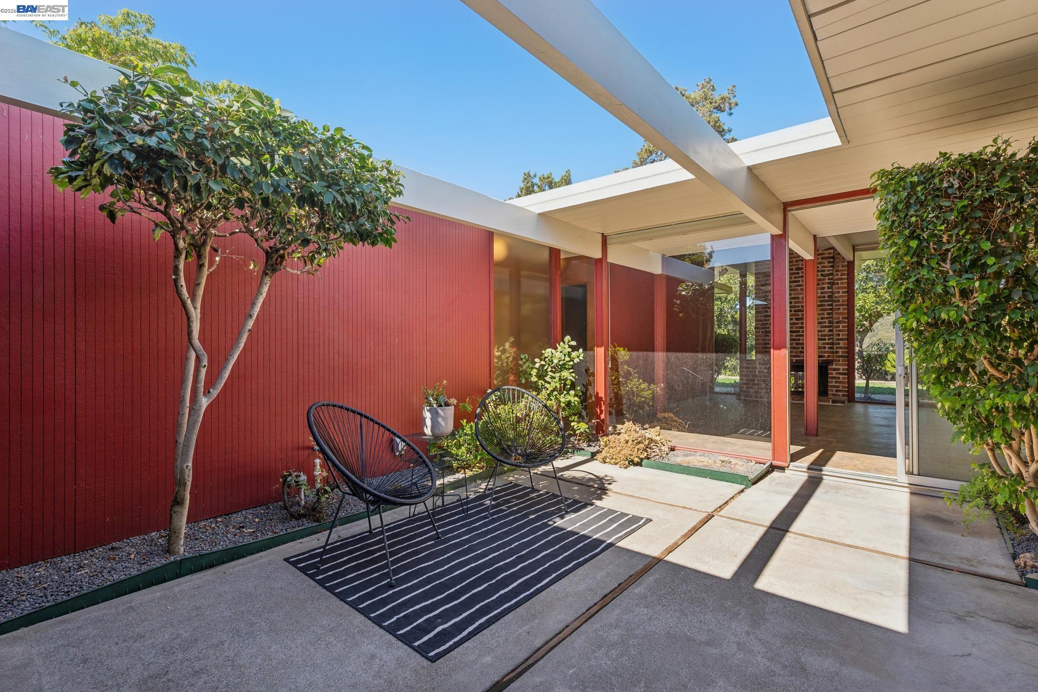 5427 Greenridge Road Castro Valley, CA 94552 - Photo 4 of 10