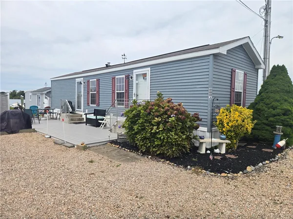 $399,000 | 689 Succotash Road, South Kingstown, RI 02879