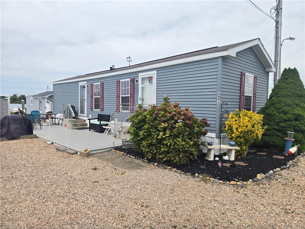 689 Succotash Road South Kingstown, RI 02879 - Photo 2 of 30