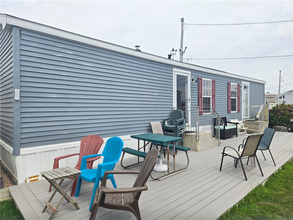 689 Succotash Road South Kingstown, RI 02879 - Photo 3 of 30