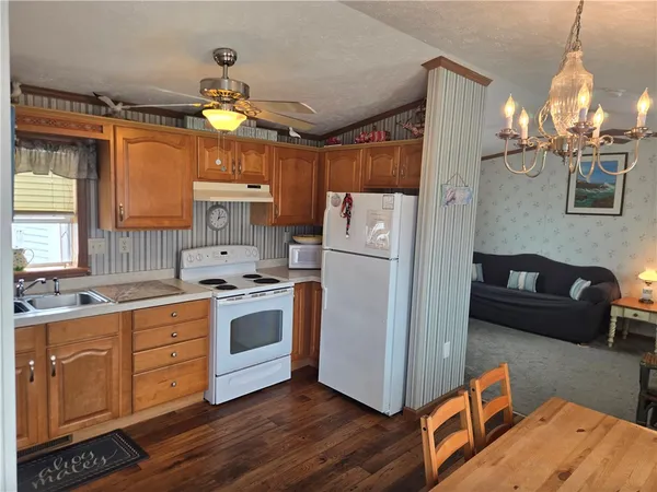 $399,000 | 689 Succotash Road, South Kingstown, RI 02879
