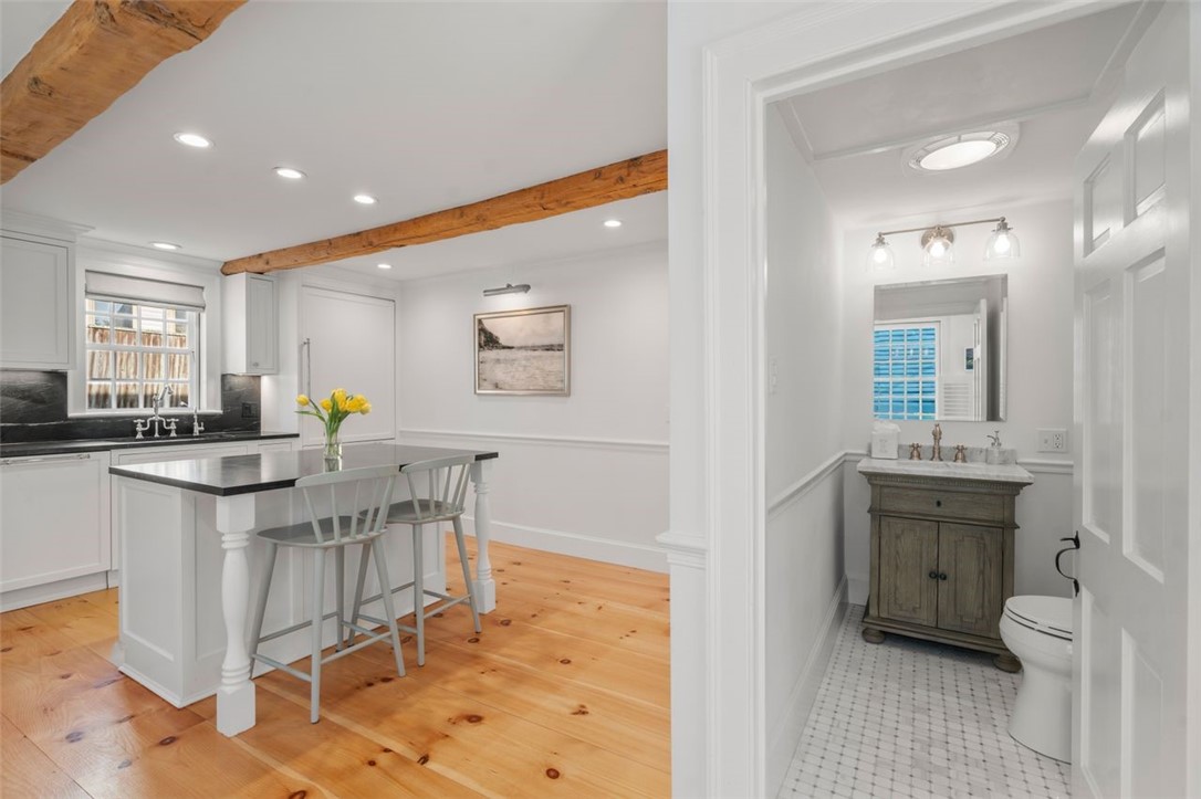 30 Thames Street Newport, RI 02840 - Photo 13 of 47