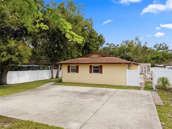 $399,990 | 615 2nd Avenue Northeast, Largo, FL 33770