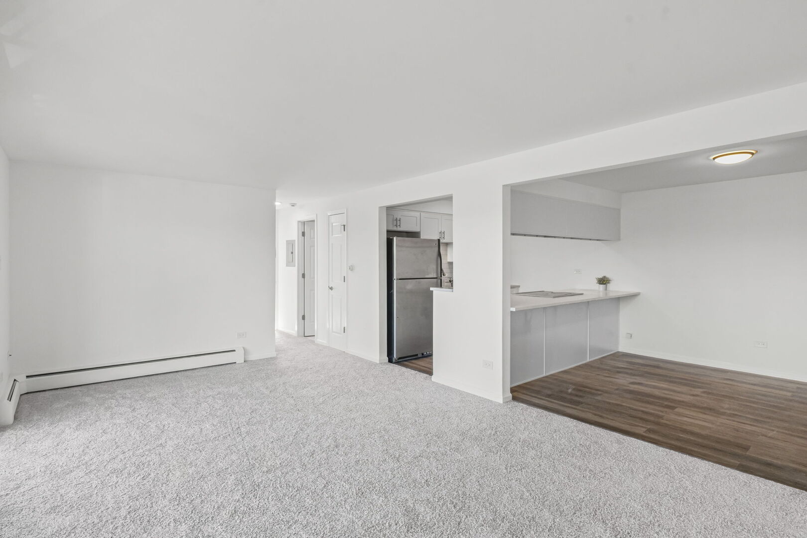 917 South 8th Avenue, Unit 9 La Grange, IL 60525 - Photo 4 of 15 a view of an empty room