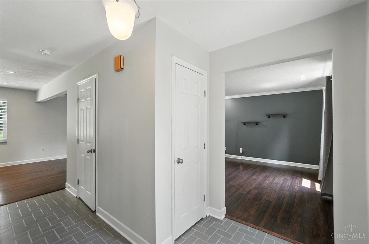 5819 Gaines Road Cincinnati, OH 45247 - Photo 12 of 69 Gallery Image 12