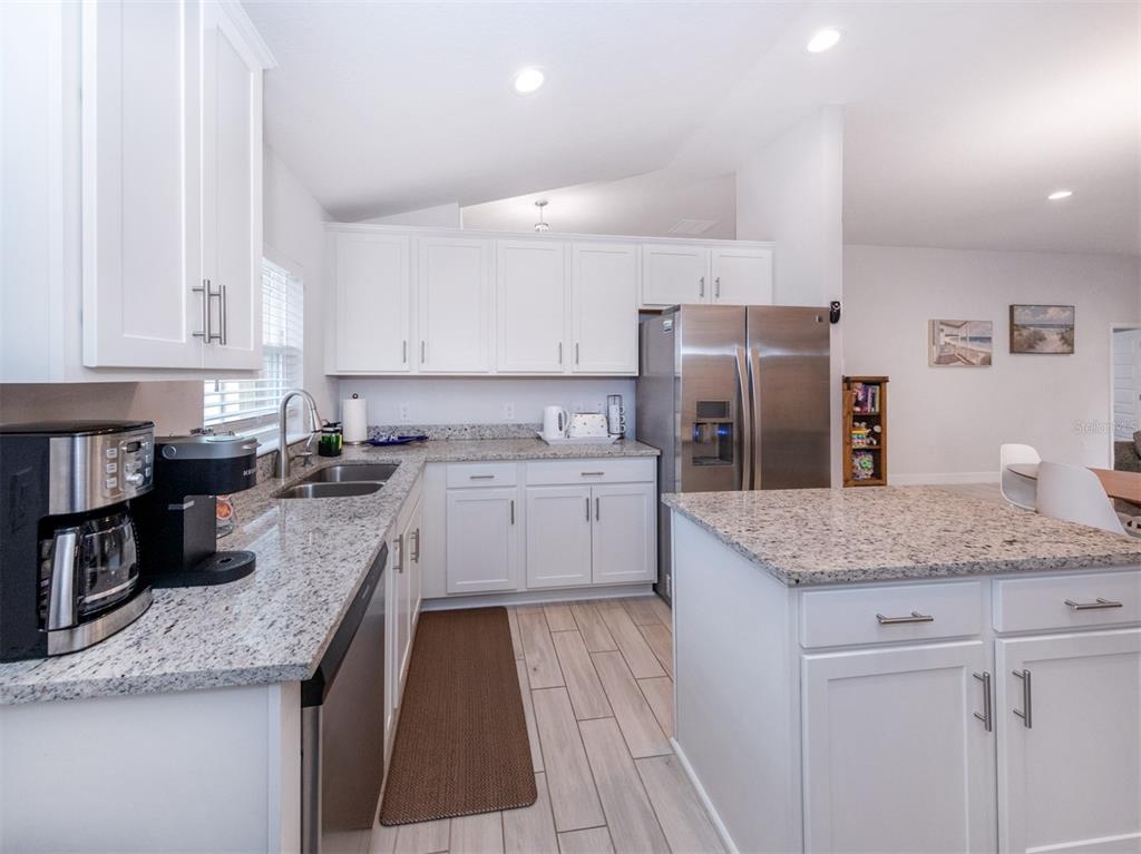 886 Euclid Road Venice, FL 34293 - Photo 18 of 73