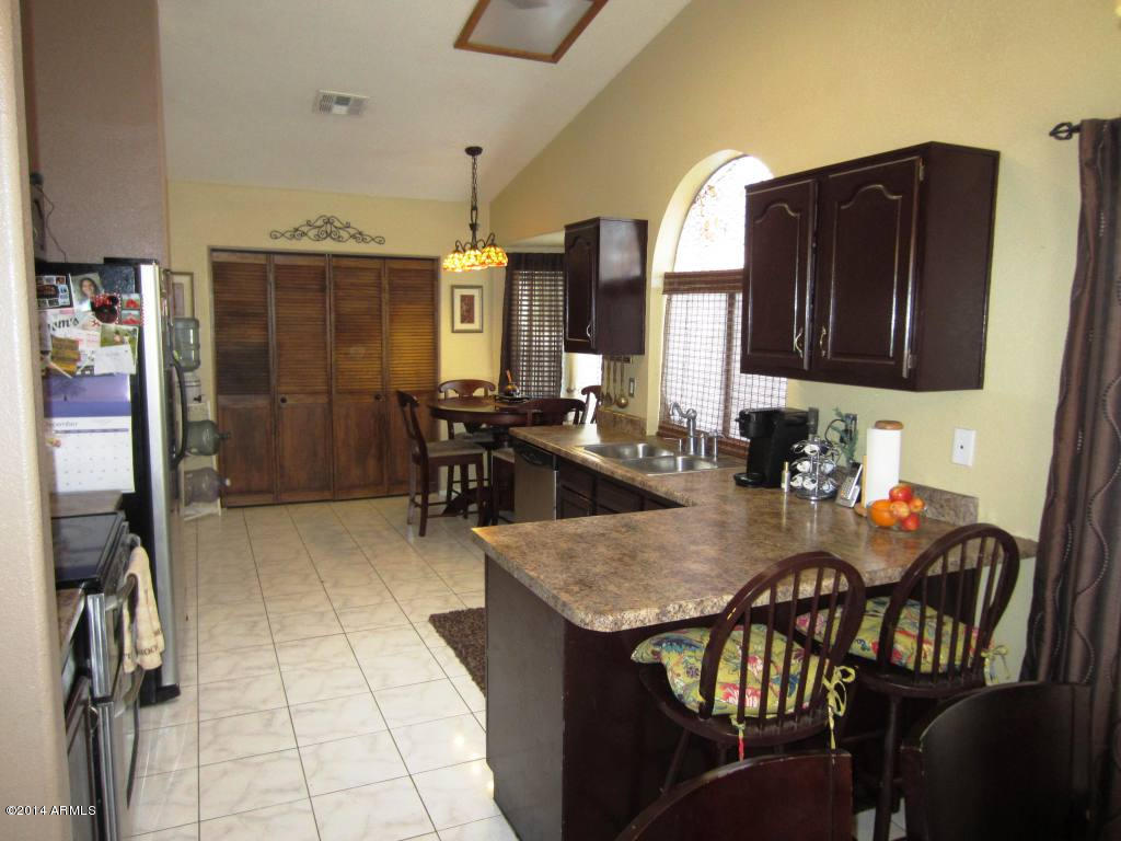 4229 East Frye Road Phoenix, AZ 85048 - Photo 4 of 33 4229 E FRYE RD Butler 001