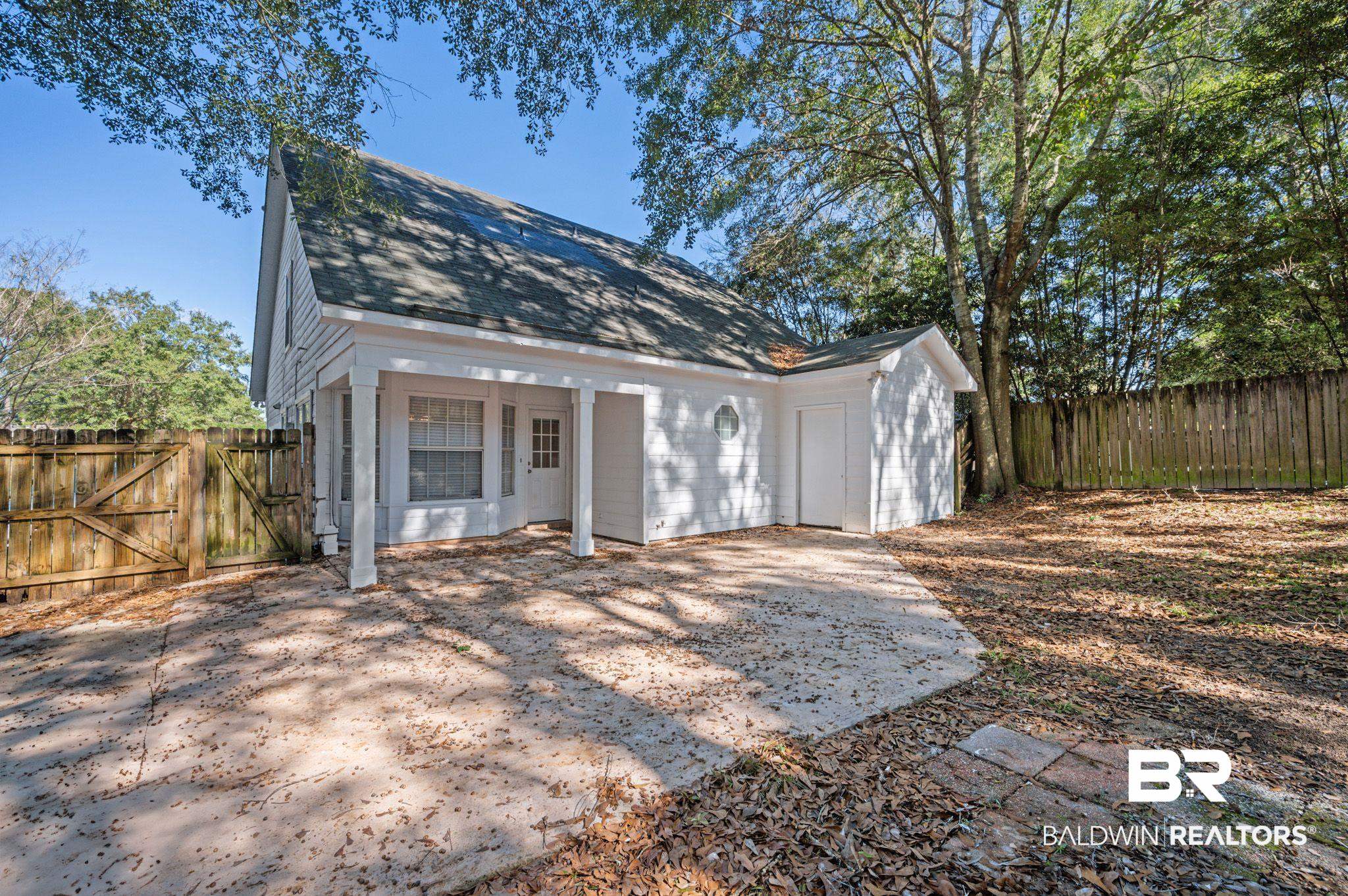 6705 Autumn Ridge Drive Mobile, AL 36695 - Photo 3 of 24 View of rear view of property