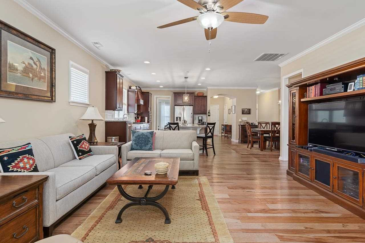 613 Tuttle Road Durham, NC 27703 - Photo 5 of 30 Family room