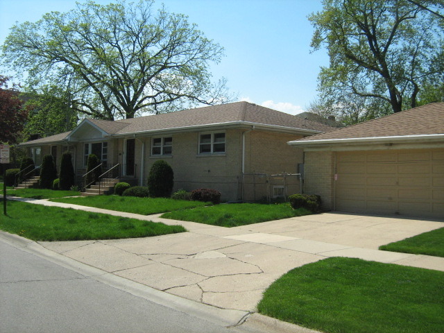 451 South NW Highway Park Ridge, IL 60068 - Photo 2 of 25