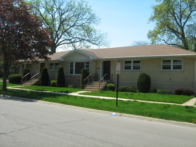 451 South NW Highway Park Ridge, IL 60068 - Photo 3 of 25