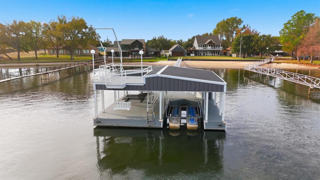 a view of a lake with house