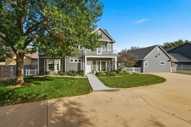 an ocean beach with an ocean view