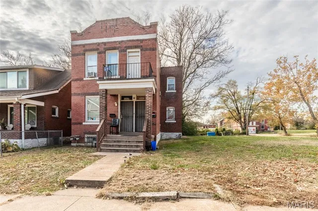 $84,900 | 5892 Highland Avenue, St. Louis, MO 63112