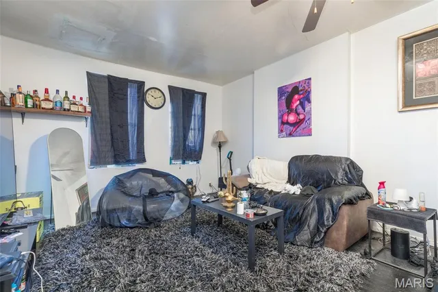 $84,900 | 5892 Highland Avenue, St. Louis, MO 63112