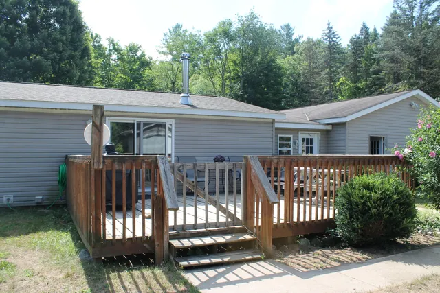 $240,000 | 2236 35th Street, Allegan, MI 49010