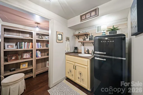$715,000 | 25 View Ridge Parkway, Leicester, NC 28748