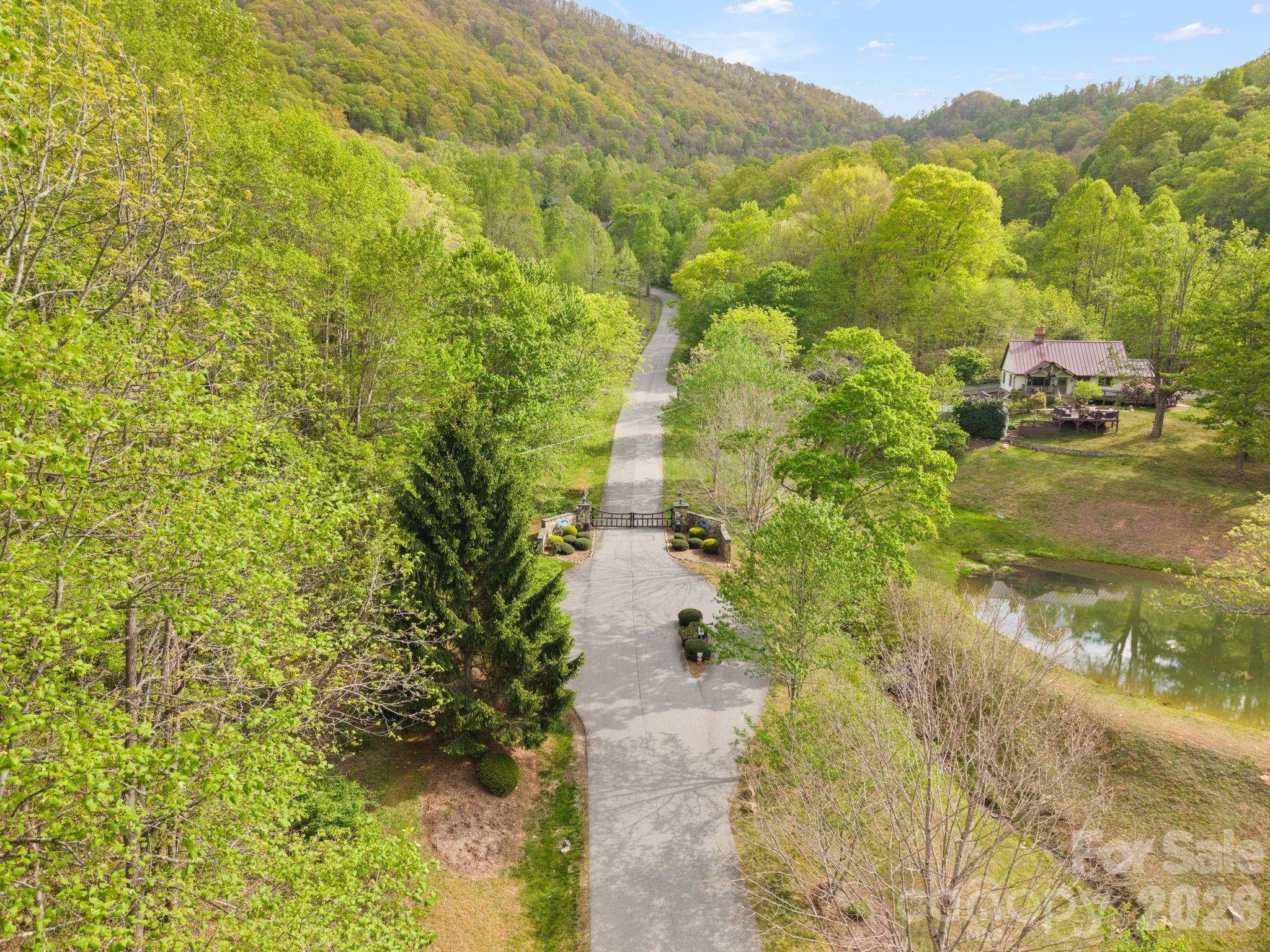 25 View Ridge Parkway Leicester, NC 28748 - Photo 33 of 38