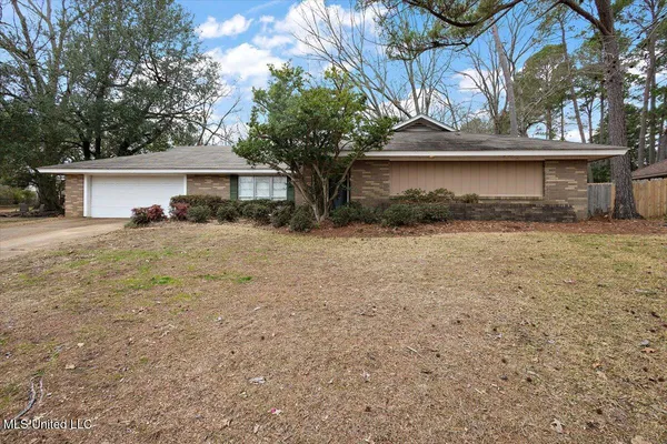 $240,000 | 43 Stonegate Drive, Brandon, MS 39042