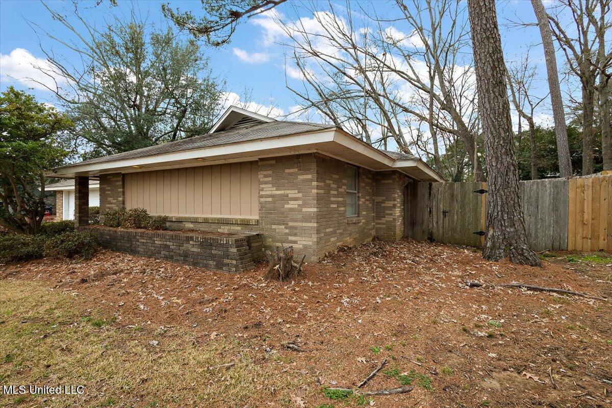 43 Stonegate Drive Brandon, MS 39042 - Photo 2 of 38 02-HTP_2005