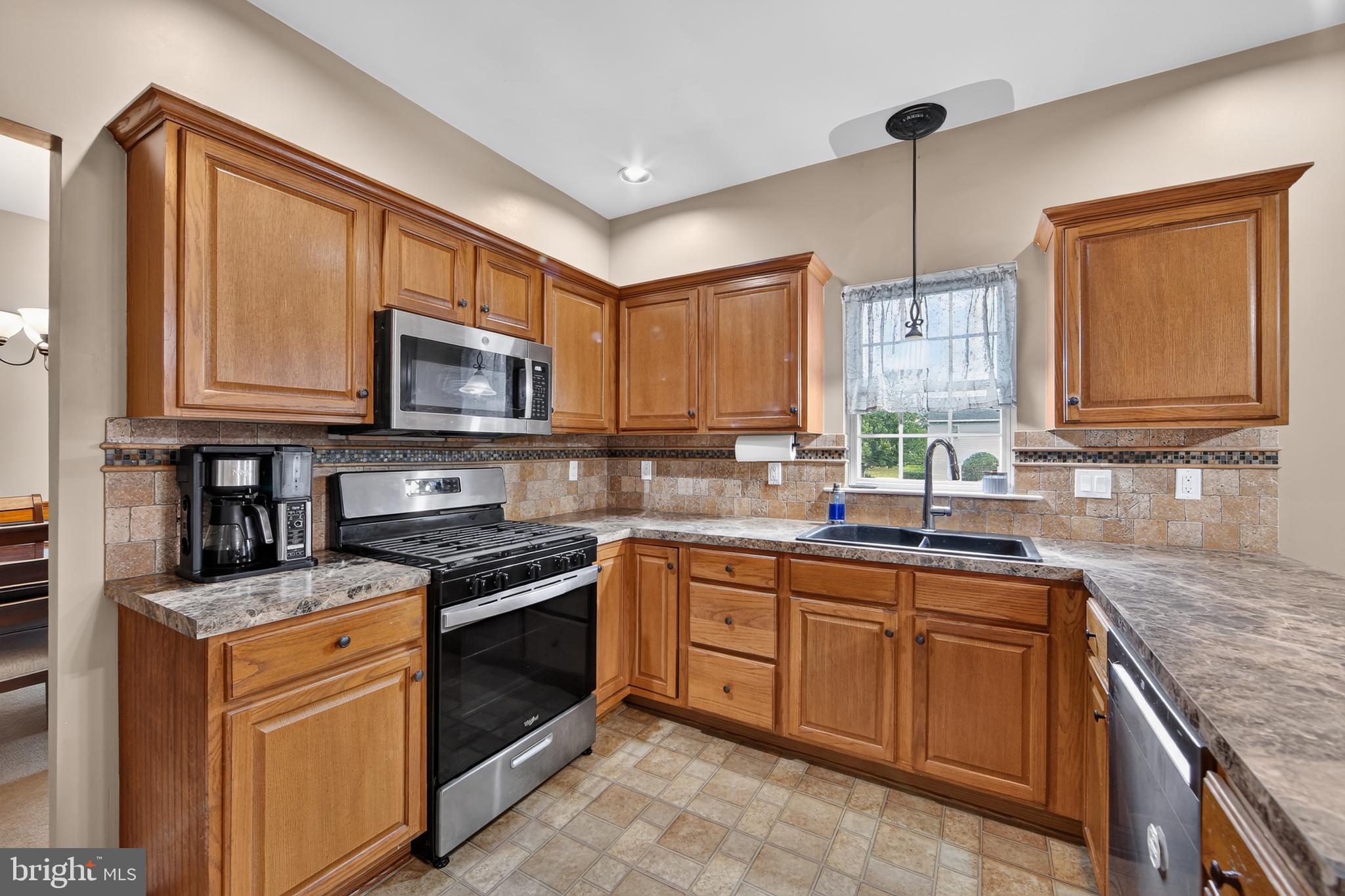 401 West Morlatton Road Douglassville, PA 19518 - Photo 7 of 36
