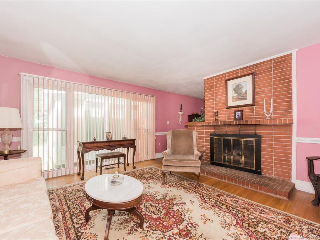 2544 Ashley Road Charlotte, NC 28208 - Photo 6 of 32 Gallery Image 6