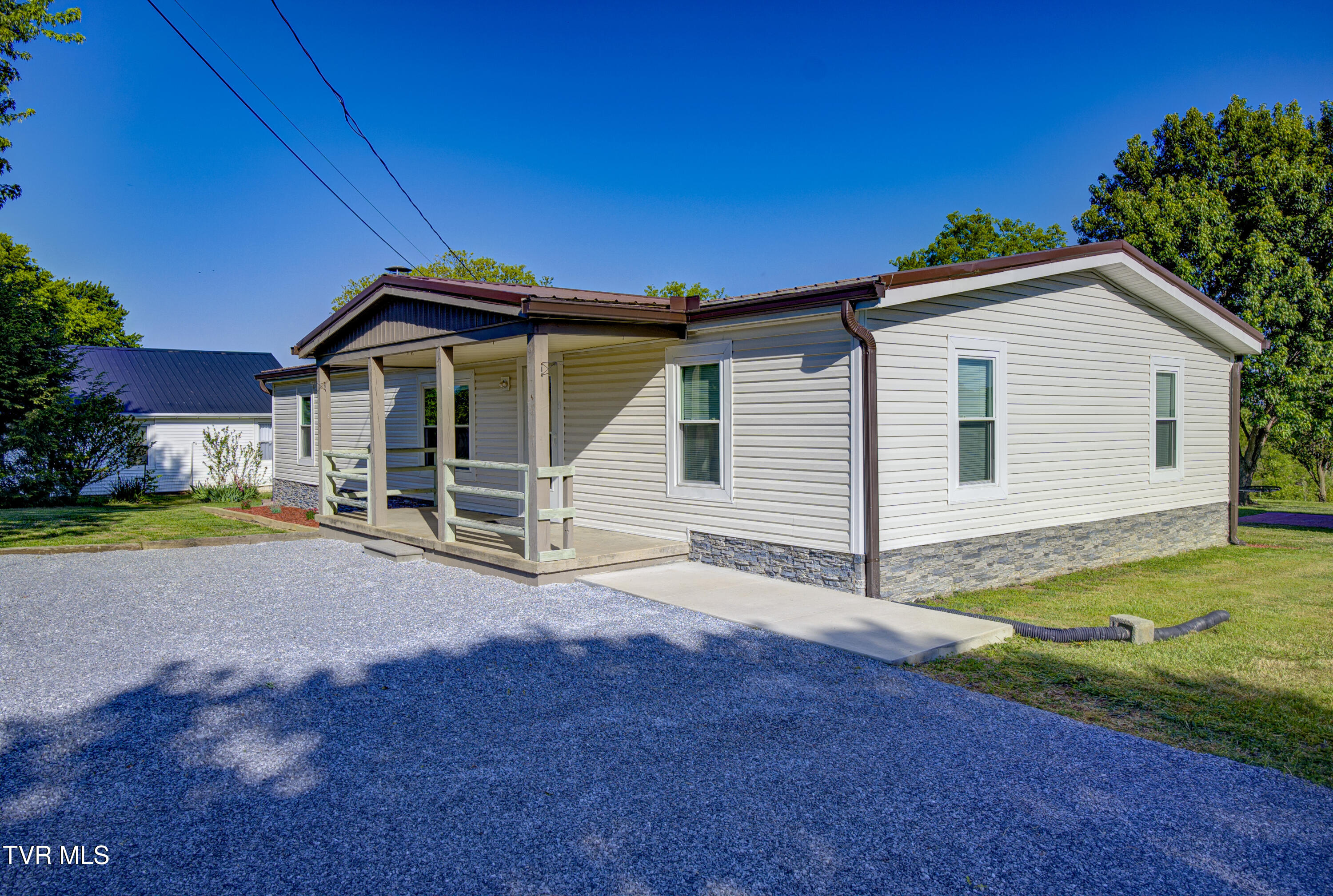 475 White Sands Road Greeneville, TN 37743 - Photo 2 of 53 DSC04209_10_11_12_13