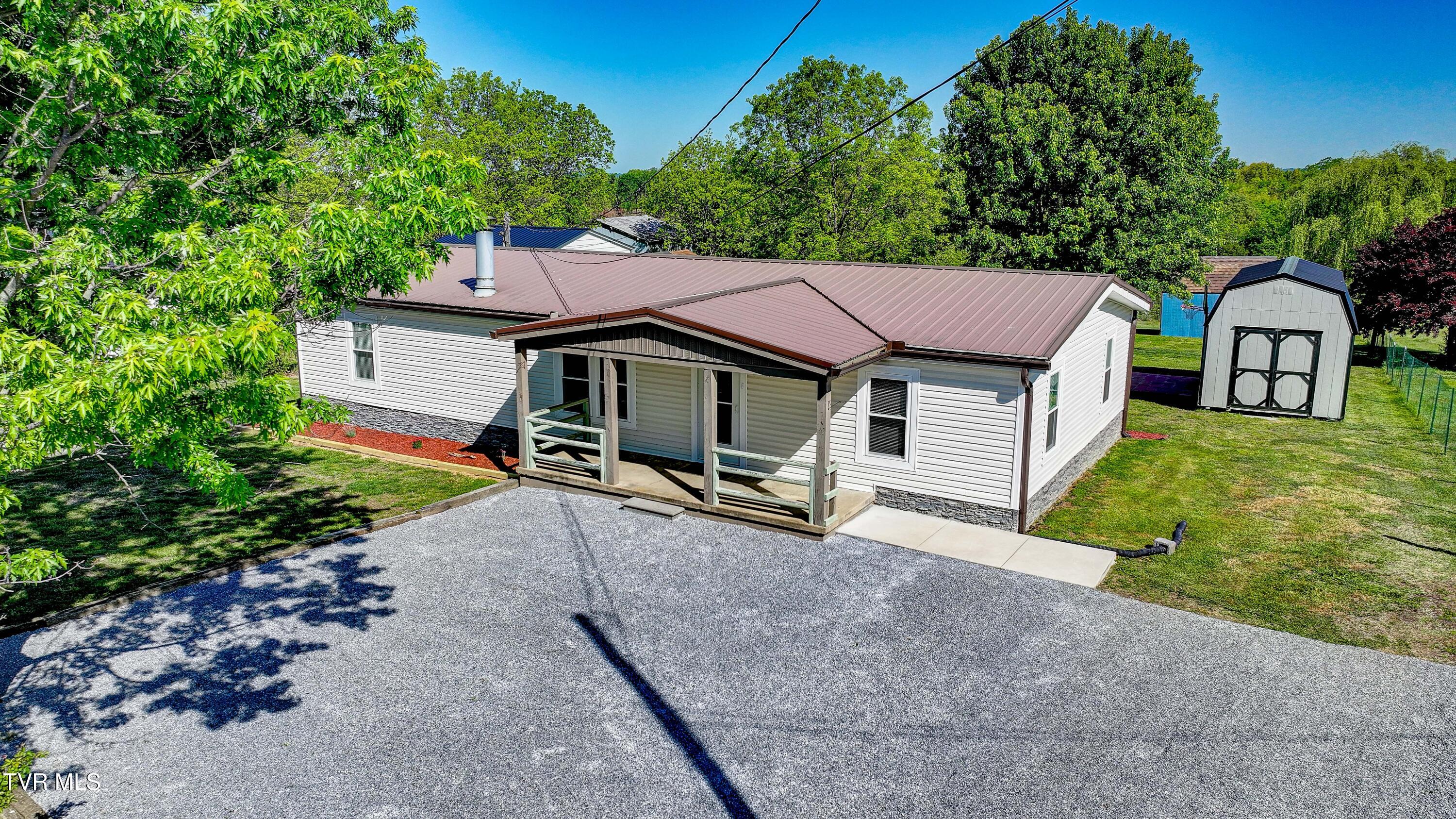 475 White Sands Road Greeneville, TN 37743 - Photo 7 of 53 DJI_20260423102406_0422_D_3_D_4_D_5_D_6_