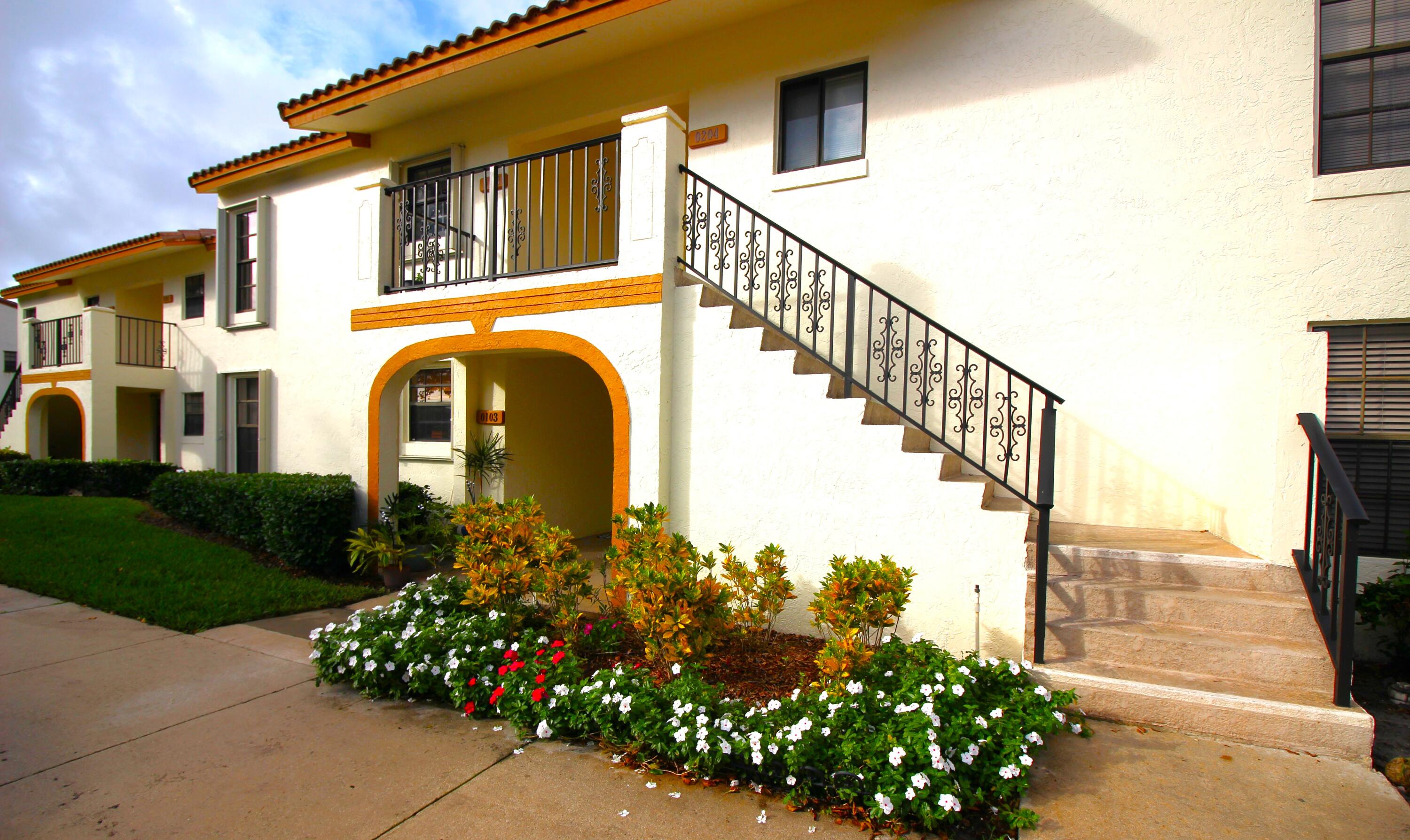 2900 Olivewood Terrace, Unit O203 Boca Raton, FL 33431 - Photo 4 of 47 IMG_7016