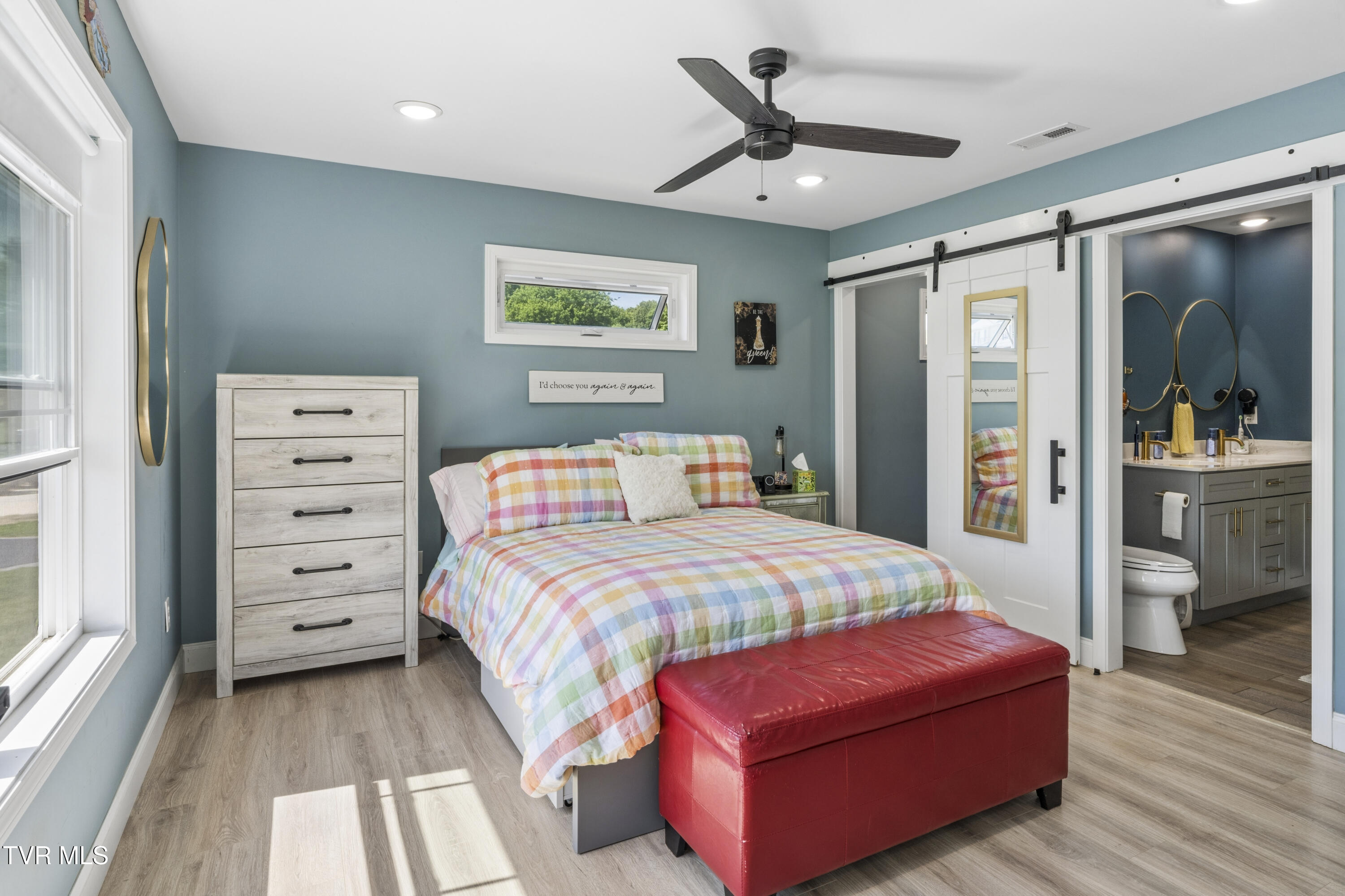 143 Stage Road Jonesborough, TN 37659 - Photo 21 of 48 Primary Bedroom