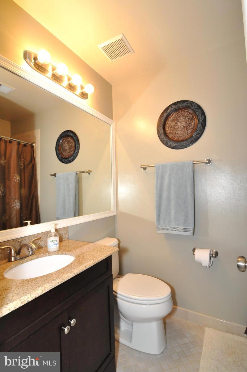 7918 Forest Path Way Springfield, VA 22153 - Photo 10 of 17 Bath