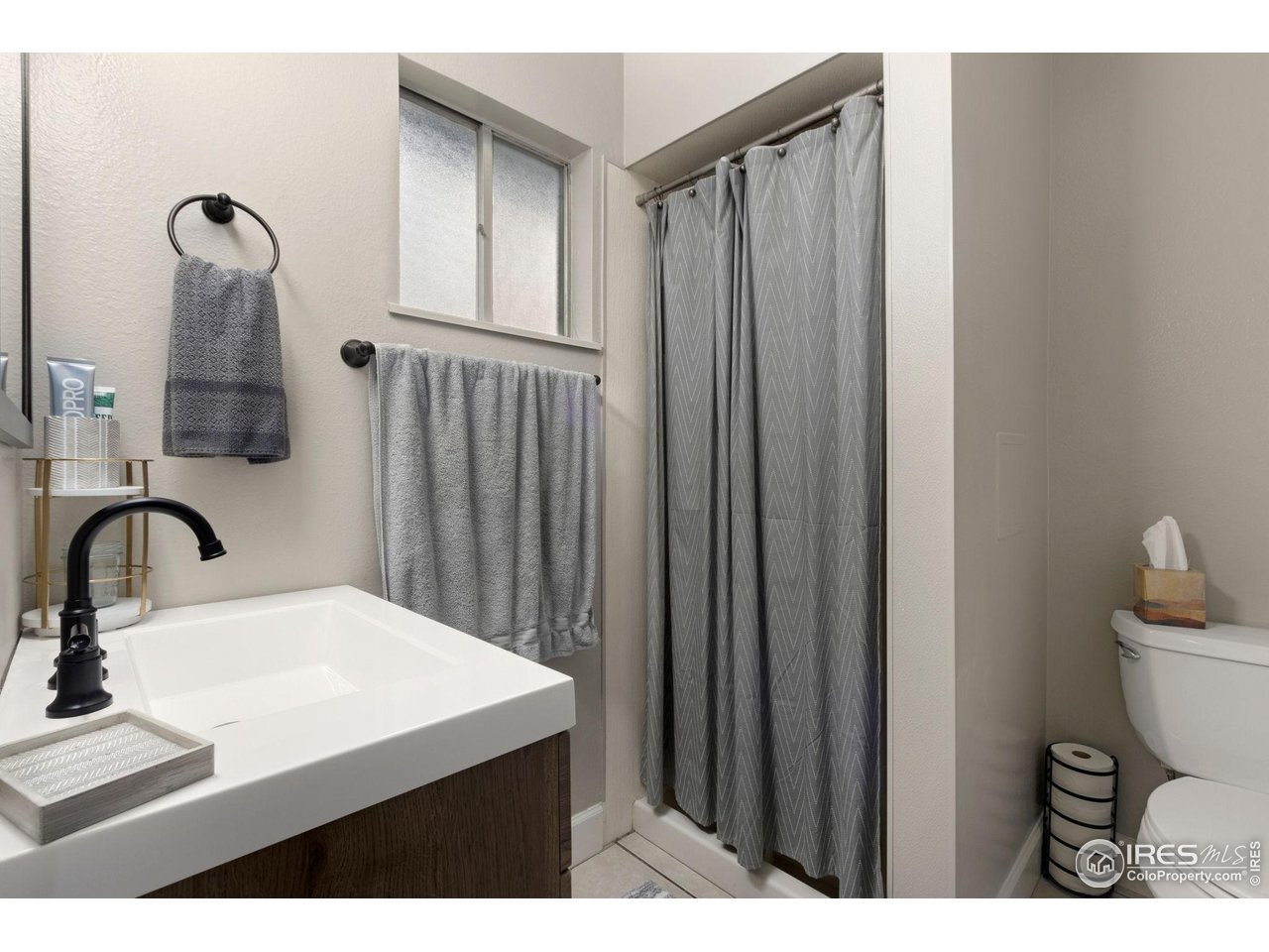 825 Rocky Road Fort Collins, CO 80521 - Photo 8 of 18 Primary bath