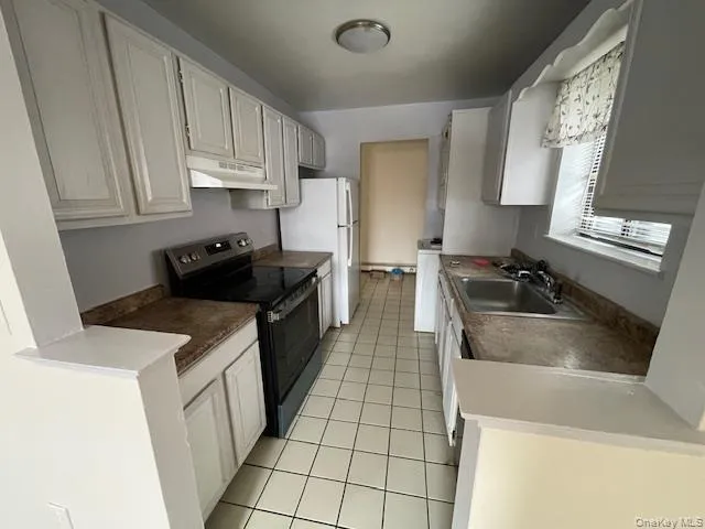 $2,350 | 13 Skyline Drive, Unit 6, Fishkill, NY 12524
